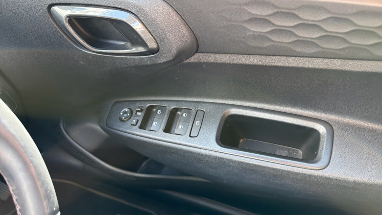 Hyundai i10 1.0 MPi Premium 5dr Petrol Hatchback